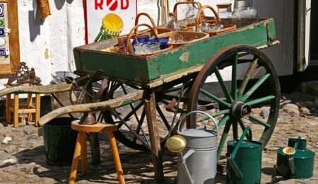 ما هي أهم المعايير لتسعير المنتجات المستعملة قبل بيعها على الإنترنت؟ ما هي أهم المعايير لتسعير المنتجات المستعملة قبل بيعها على الإنترنت؟