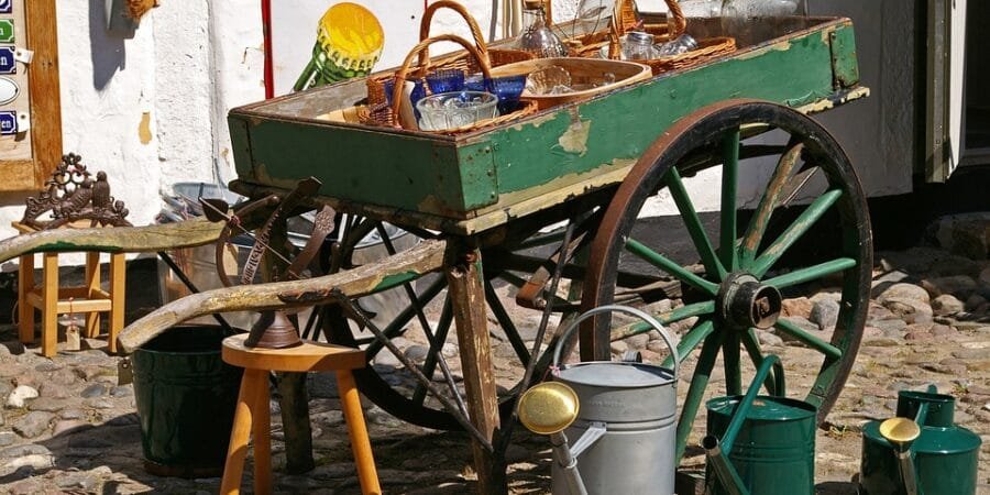 ما هي أهم المعايير لتسعير المنتجات المستعملة قبل بيعها على الإنترنت؟ ما هي أهم المعايير لتسعير المنتجات المستعملة قبل بيعها على الإنترنت؟