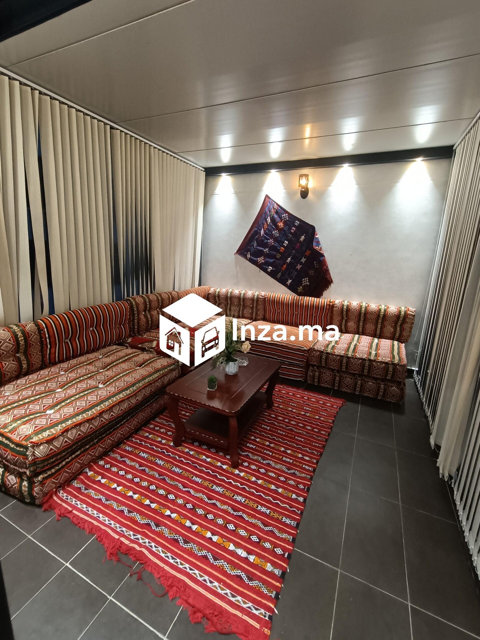 Studio meublé à louer