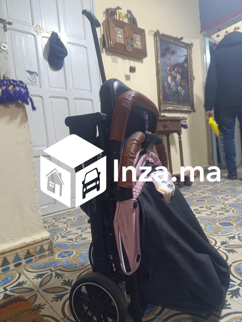 عربة الاطفال