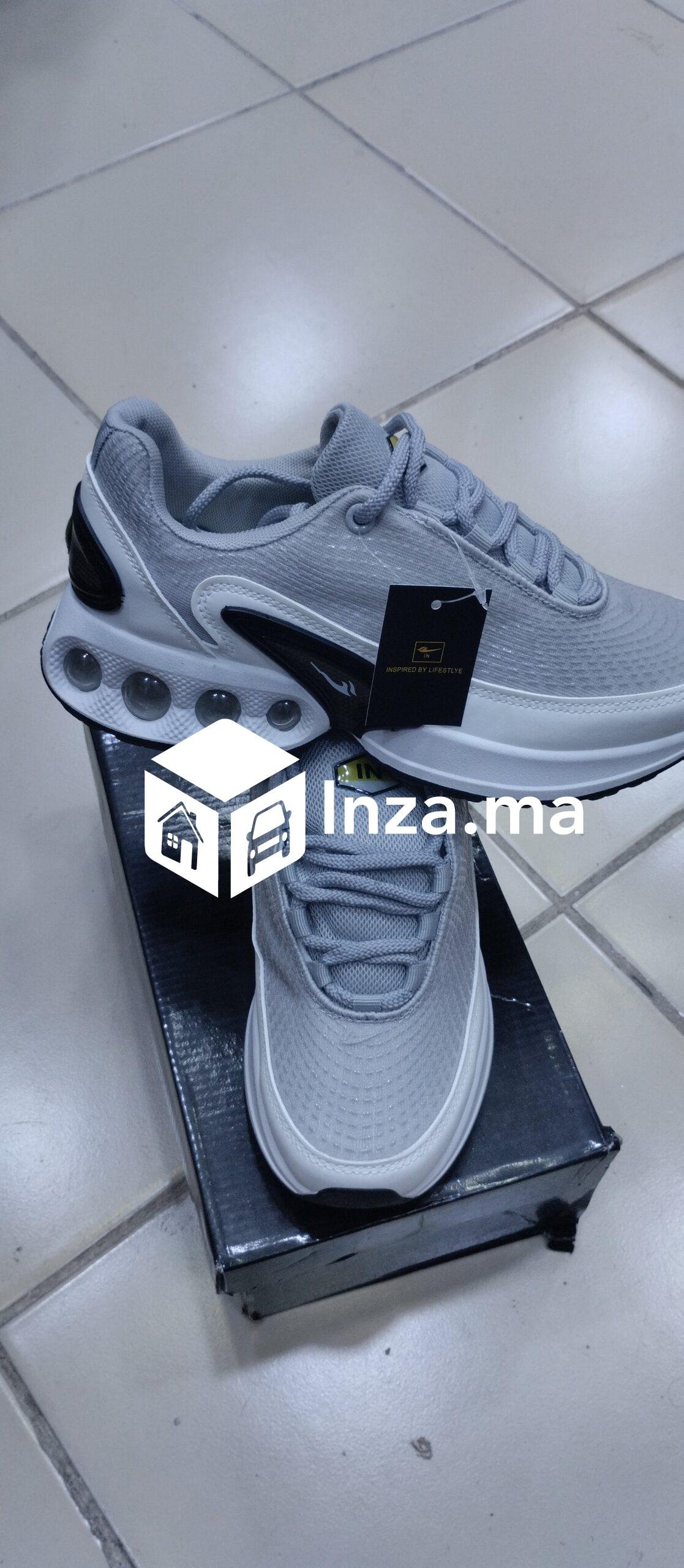 حذاء للبيع بيع بالجملة والتقسيط انزكان