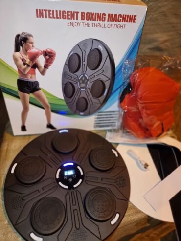 StrikeBox BT Home Edition 😍 جهاز ملاكمة احترافي بتقنيات متطورة لتدريبات منزلية ممتعة.