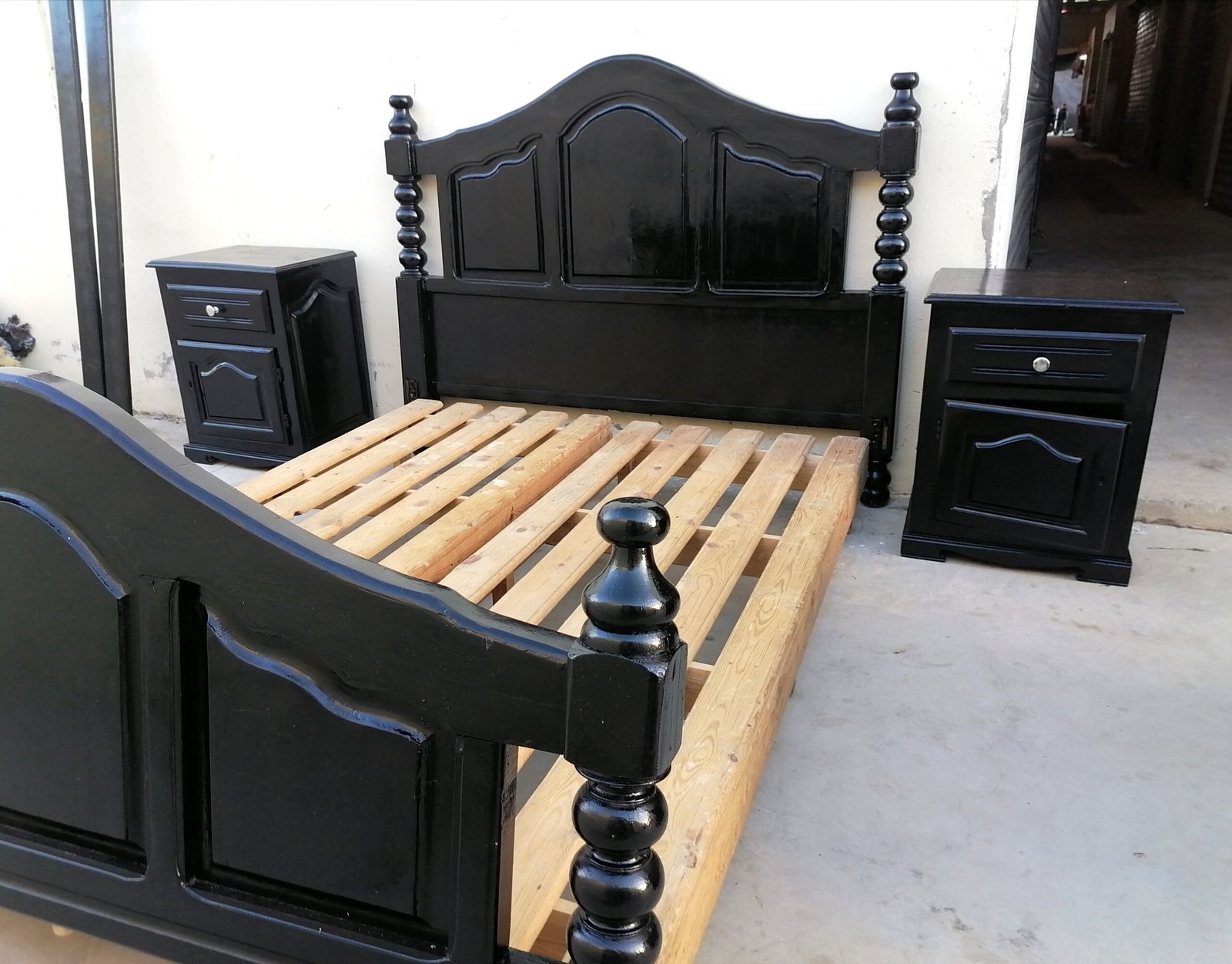 بيع وشراء اثات بالمغرب