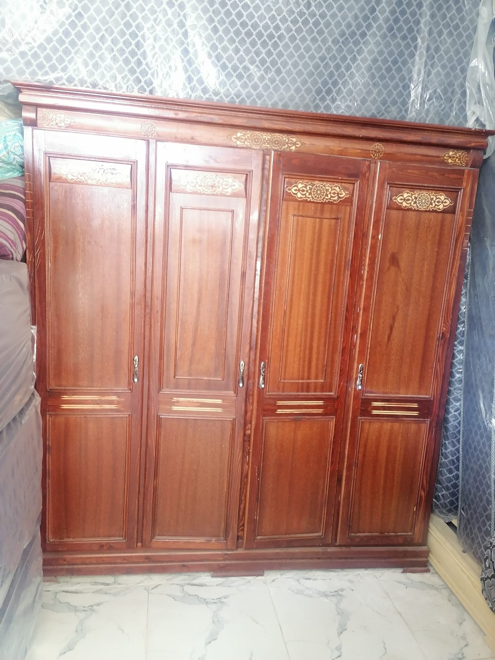 بيع وشراء اثات بالمغرب