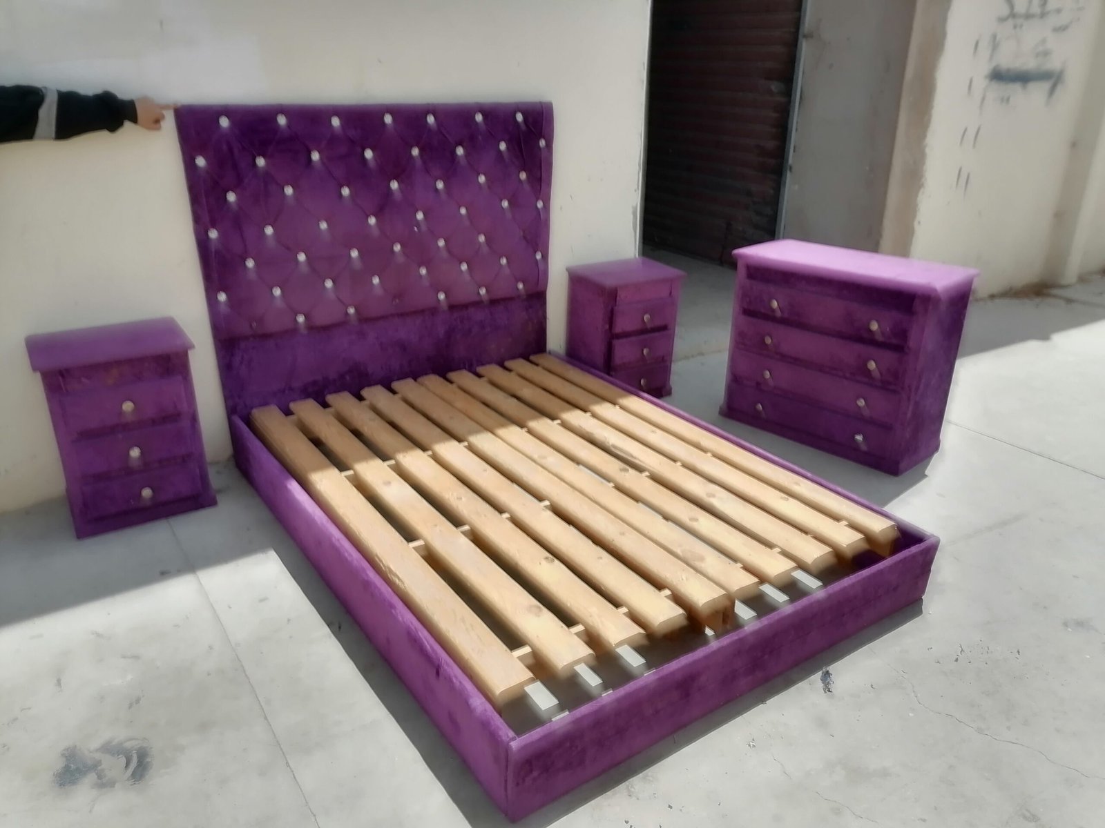 بيع وشراء اثات بالمغرب