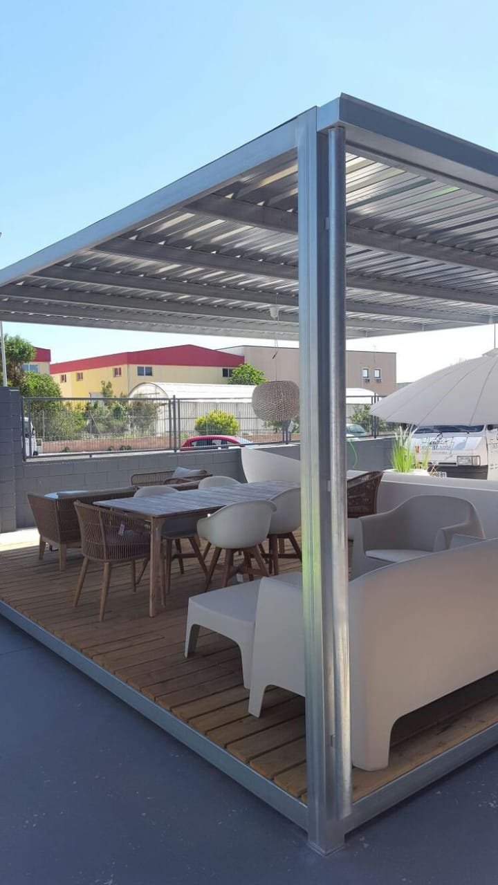 استمتع بالظل والراحة مع بيرغولا بيوكليميك