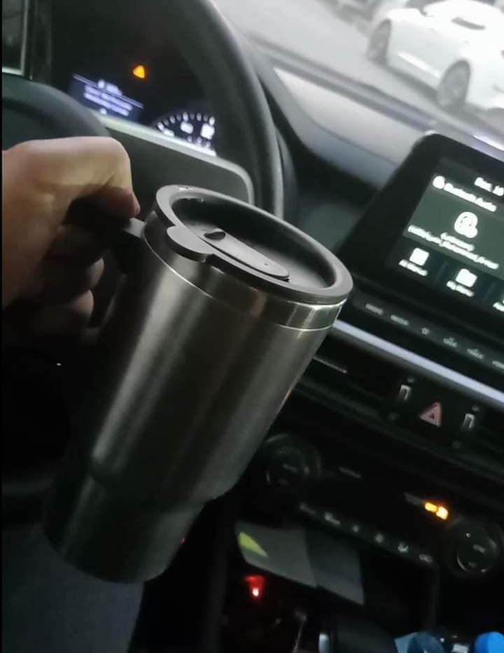 كوب كهربائي لتسخين الشاي والقهوة وحليب الاطفال في السيارة