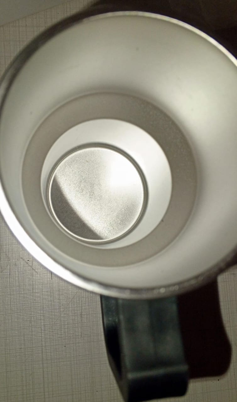 كوب كهربائي لتسخين الشاي والقهوة وحليب الاطفال في السيارة