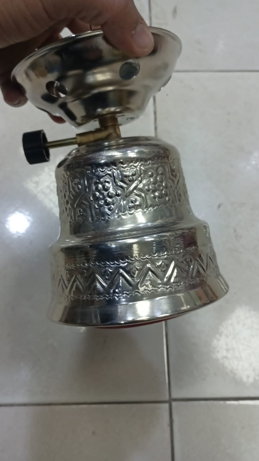 بوطة غاز صغيرة مع غطاء راقي