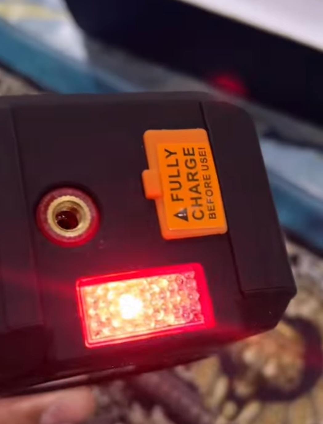 جهاز تشغيل السيارة + مضخة هواء